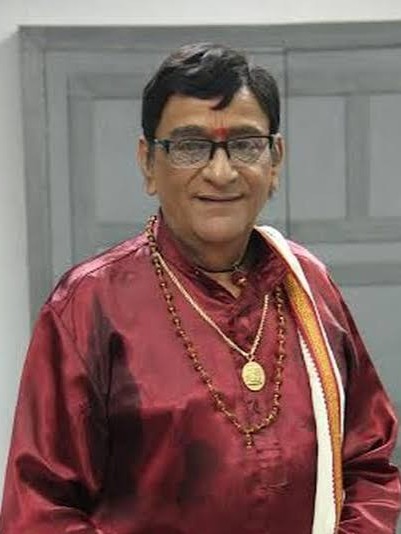 Vennira Aadai Moorthy